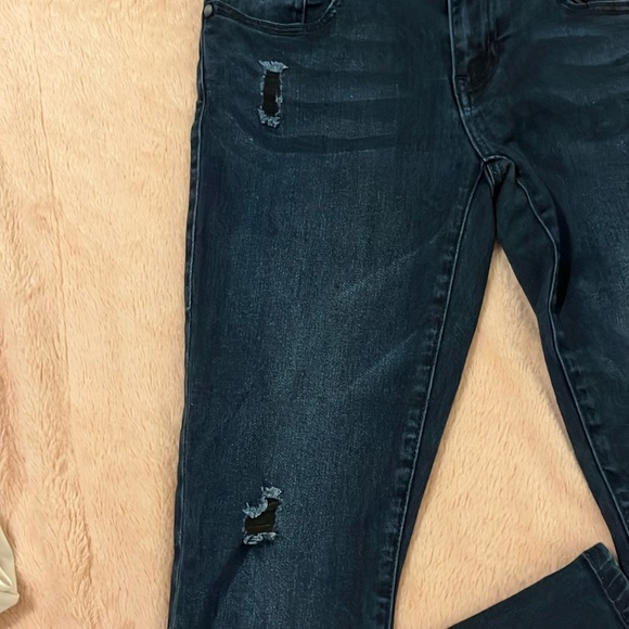 Cabi Skinny Jeans - Distressed - Picture 3 of 6